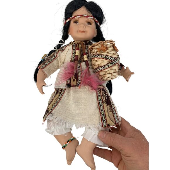 VTG 80s Handmade Native American Ceramic Display Doll Fish Basket Braids 8705 - Picture 11 of 13